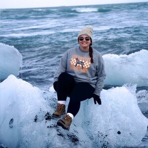 Meet your Posher, Kelly